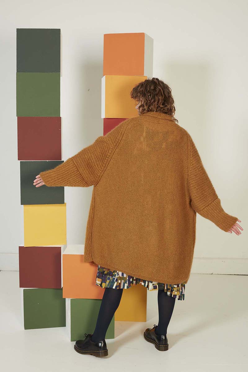Artikelbild 3 des Artikels “Mantel aus Mohair Luxe 698.0150 - Gold | L-XL (500g)“