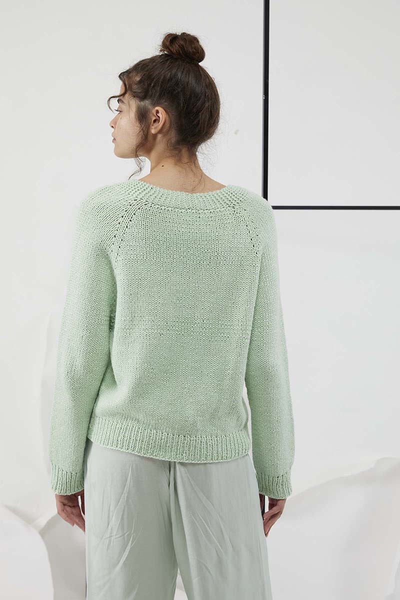 Artikelbild 3 des Artikels “Pullover mit V-Ausschnitt aus Amira “