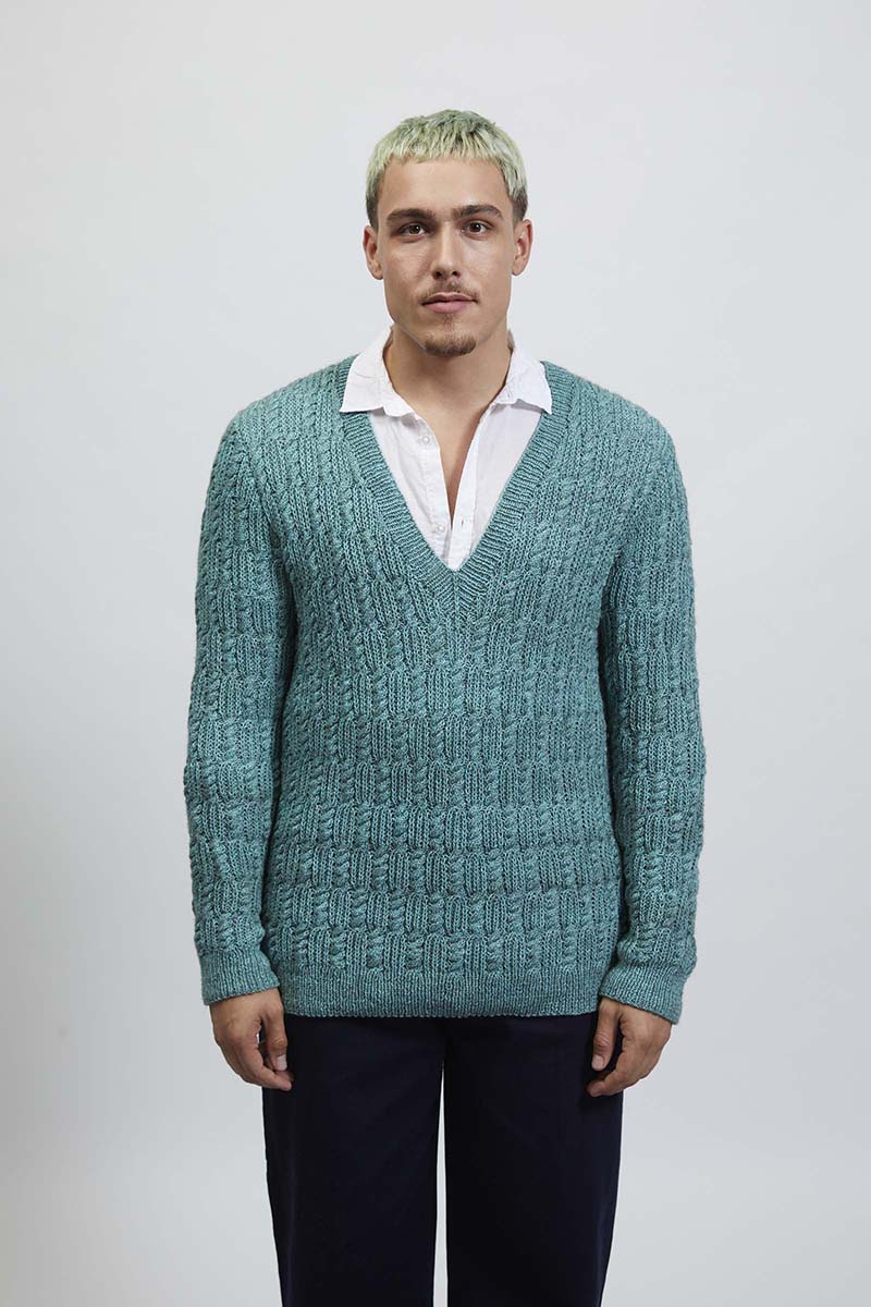 Artikelbild 3 des Artikels “Herrenpullover Anton aus Vaya 1135.0008 - Graugrün | L (550g)“