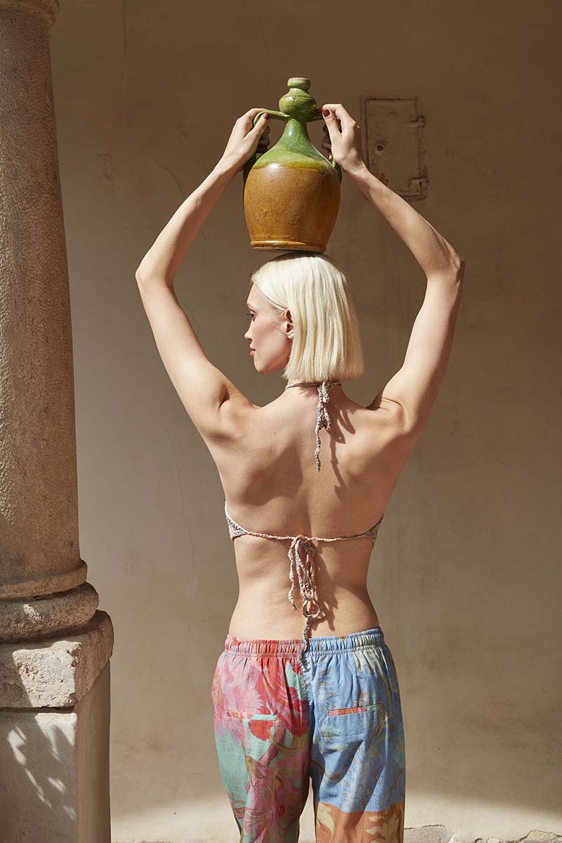 Artikelbild 3 des Artikels “Crocheted halter-neck top Not For Granny aus WOOLADDICTS Artsy “