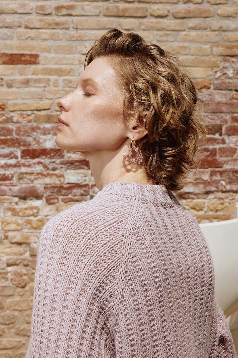 Artikelbild 3 des Artikels “Pullover Topdown Curator Of Stitches aus WOOLADDICTS Whisper “
