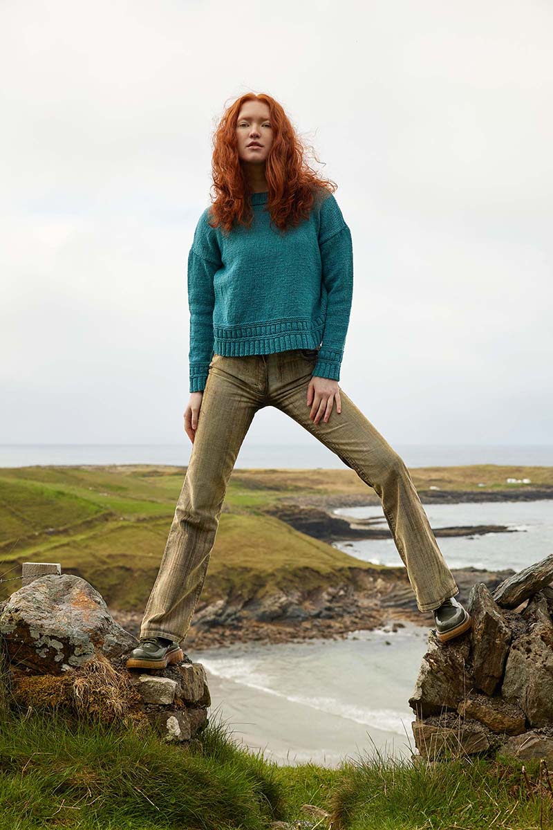 Artikelbild 3 des Artikels “Pullover Imogen aus Donegal Woolen Spun 1172.0022 - blau | S-M (500g)“