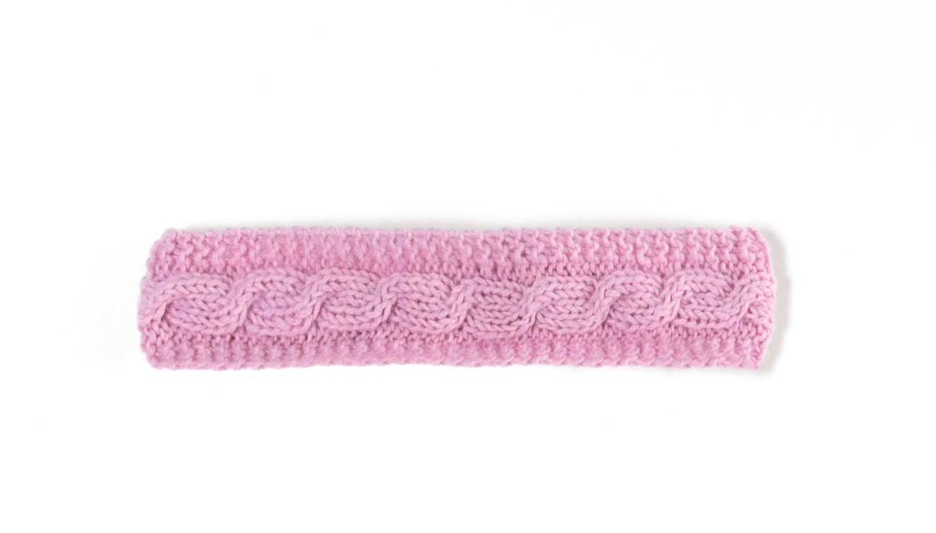 Artikelbild 3 des Artikels “Stirnband Mit Zopfmuster aus Ecopuno “