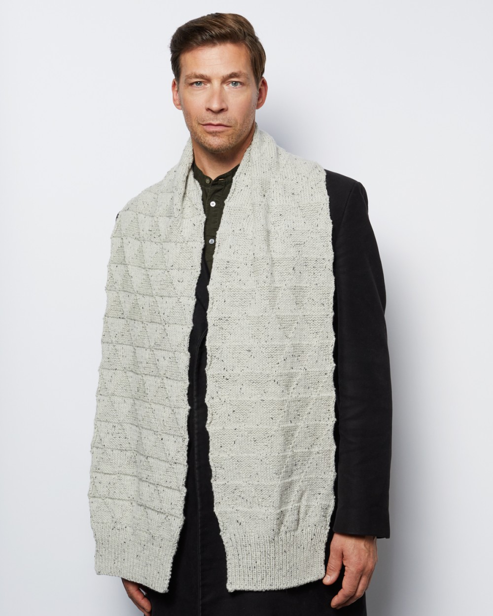 Artikelbild 3 des Artikels “Schal Jakob aus Lamana Como Grande Tweed “
