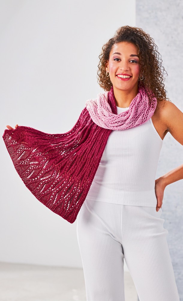 Artikelbild 3 des Artikels “Stola Blätterwellen aus Woolly Hugs Bobbel Cotton XXL “