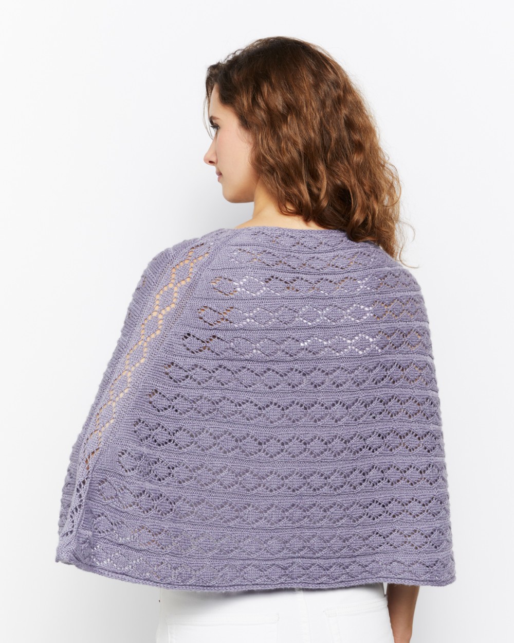 Artikelbild 3 des Artikels “Poncho Dina aus Lamana Lima “