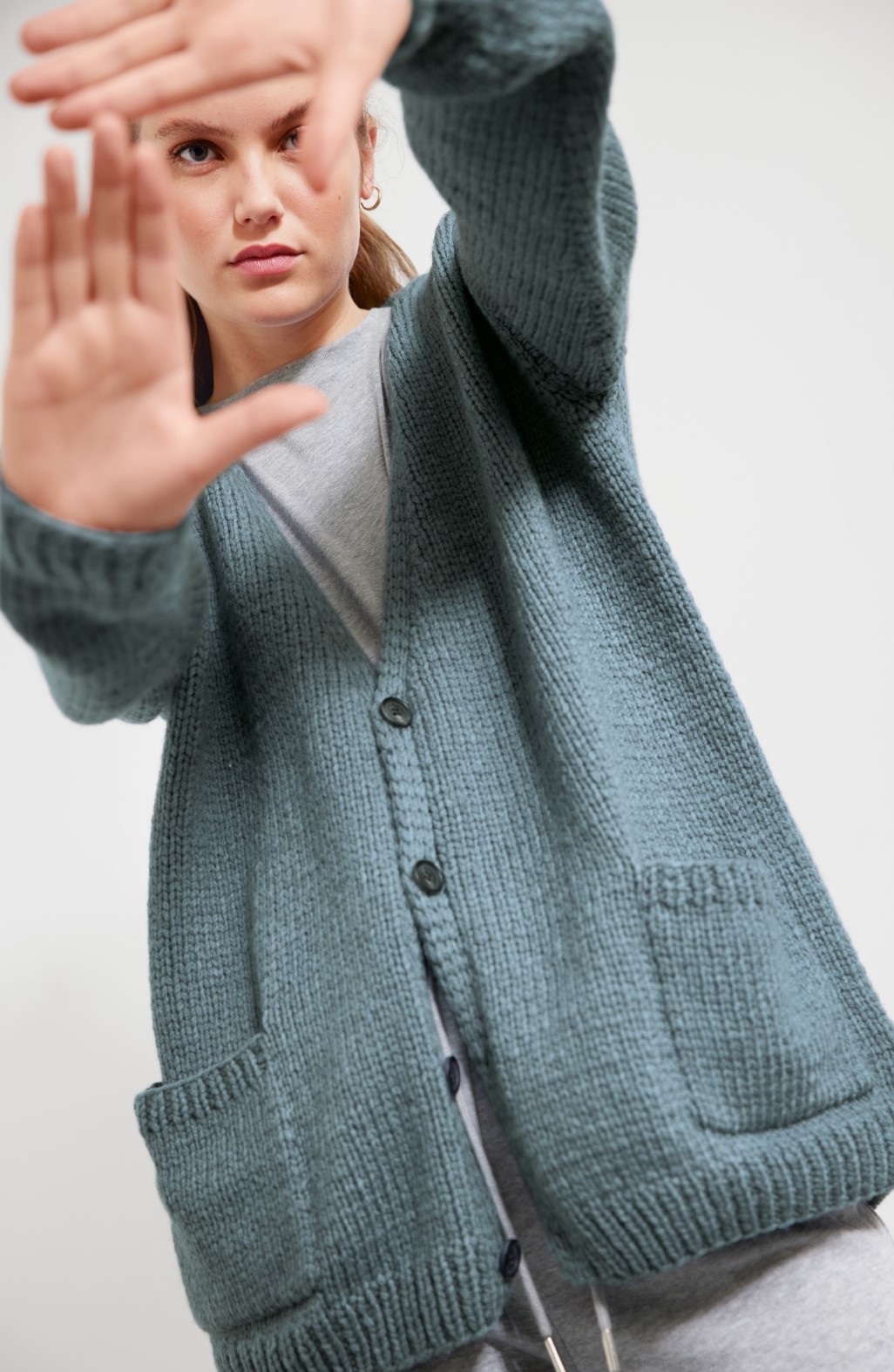 Artikelbild 3 des Artikels “Unisex Cardigan aus Alta Moda Cashmere 16 “