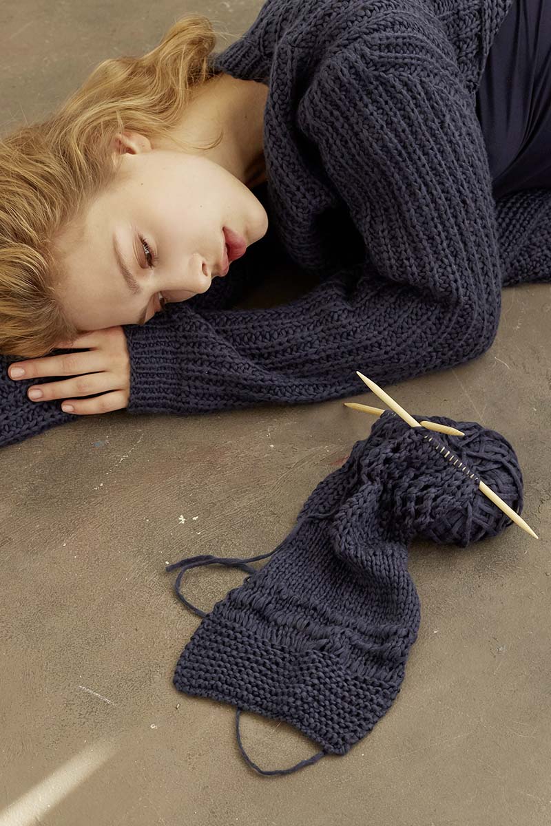 Artikelbild 4 des Artikels “Sweater Let'S Rebel aus Happiness “