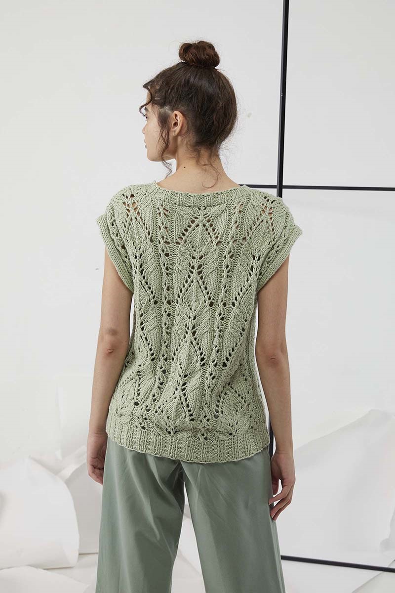 Artikelbild 4 des Artikels “Pullunder mit Lochmuster aus Amira “