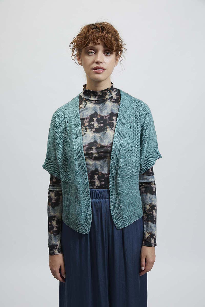 Artikelbild 4 des Artikels “Kurzarmjacke Bettina aus Vaya 1135.0023 - Silber | S-M (250g)“