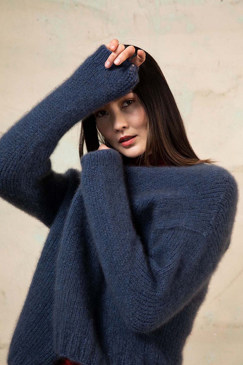 Artikelbild 4 des Artikels “Cardigan Jasmin aus Cashmere Light 950.0006 - Royalblau | S-M (275g)“