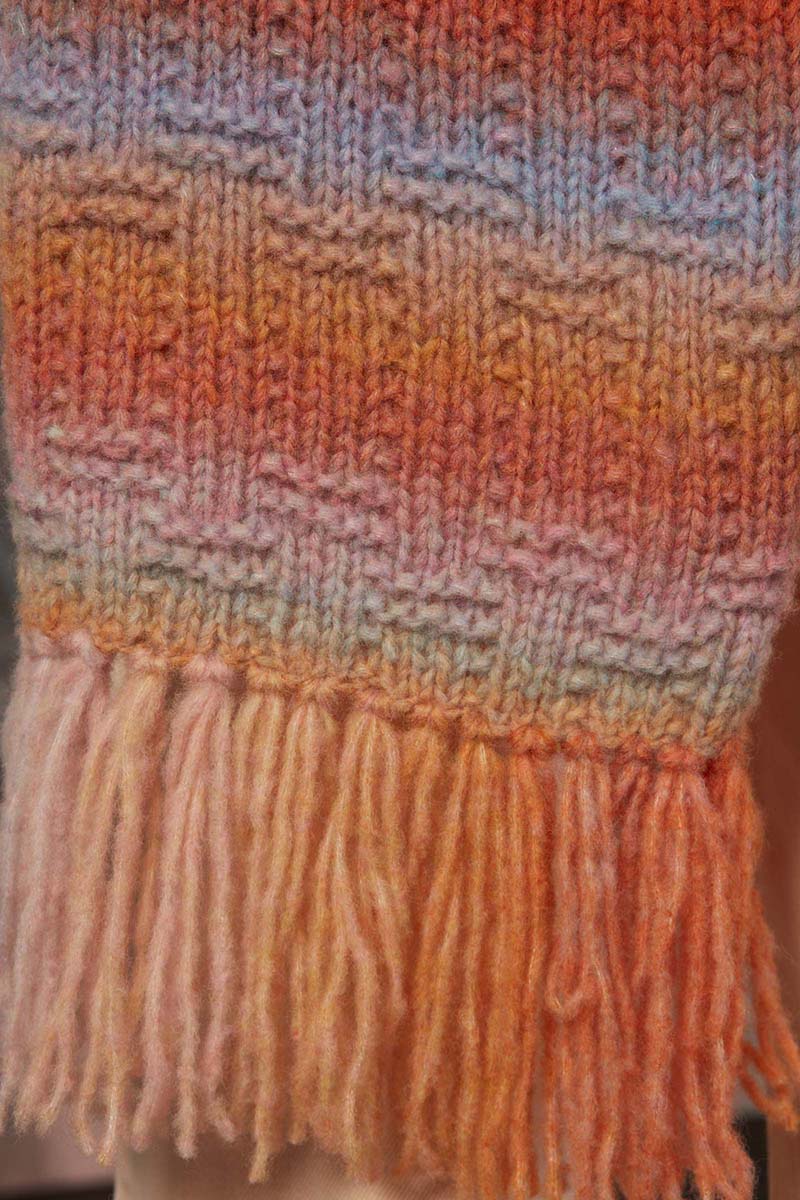 Artikelbild 4 des Artikels “Schal Lona aus Orion “