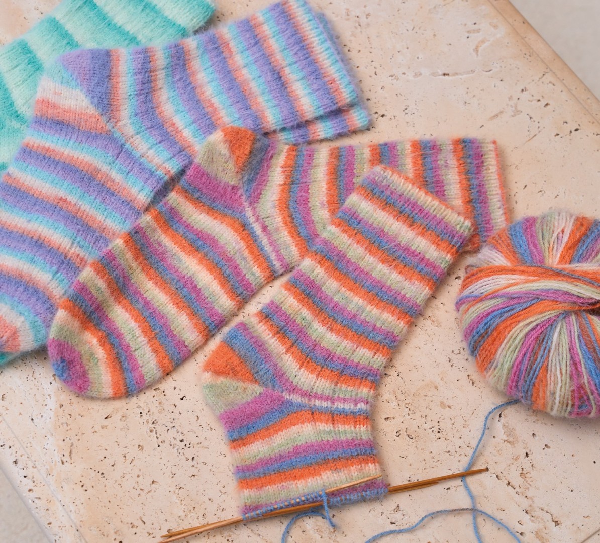 Artikelbild 4 des Artikels “Socken aus Cosy Socks Multi Stripes “