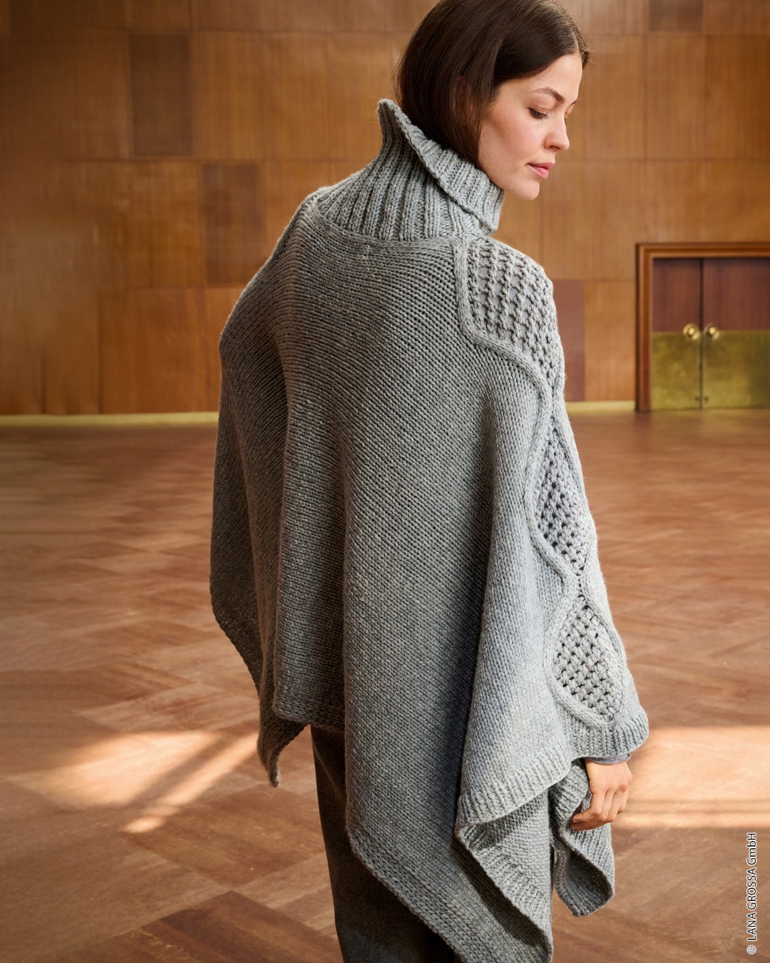 Artikelbild 4 des Artikels “Poncho aus Cool Merino Big & Glamour “