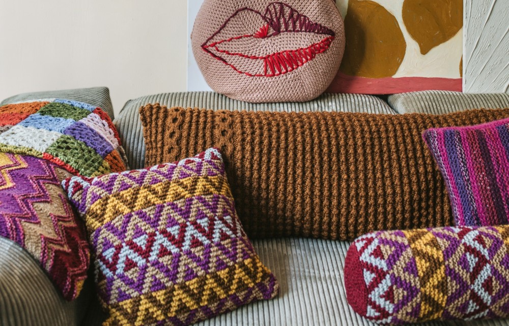 Artikelbild 4 des Artikels “Längliches Kissen aus Alta Moda Cashmere 16 “