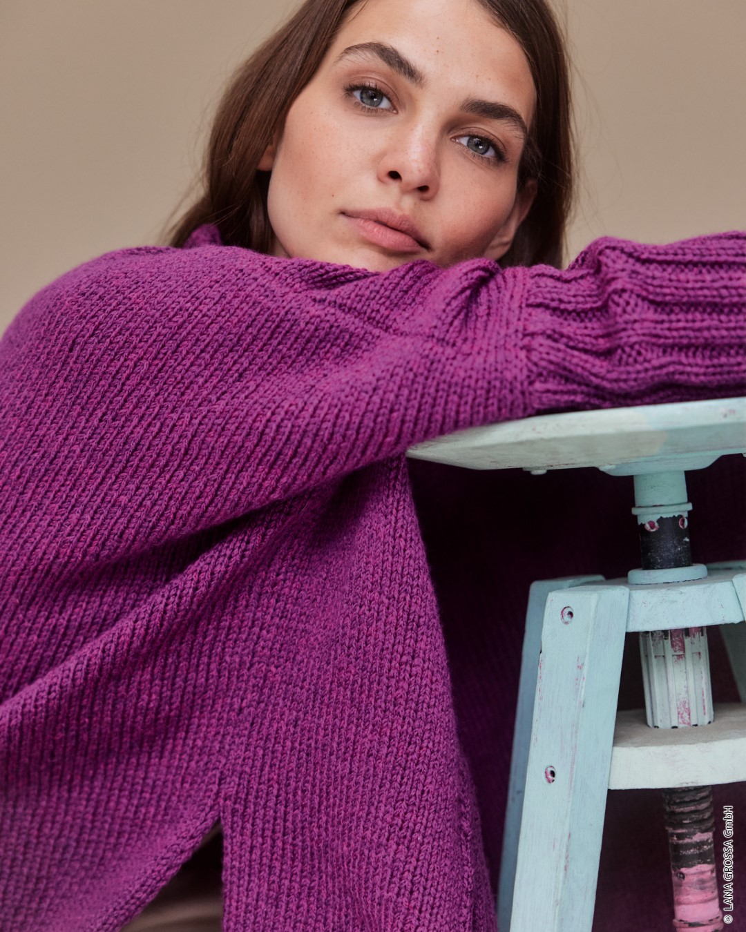 Artikelbild 4 des Artikels “Pullover Mit Tasche aus Cool Merino 07 - Nachtblau | 36/38 (450g)“