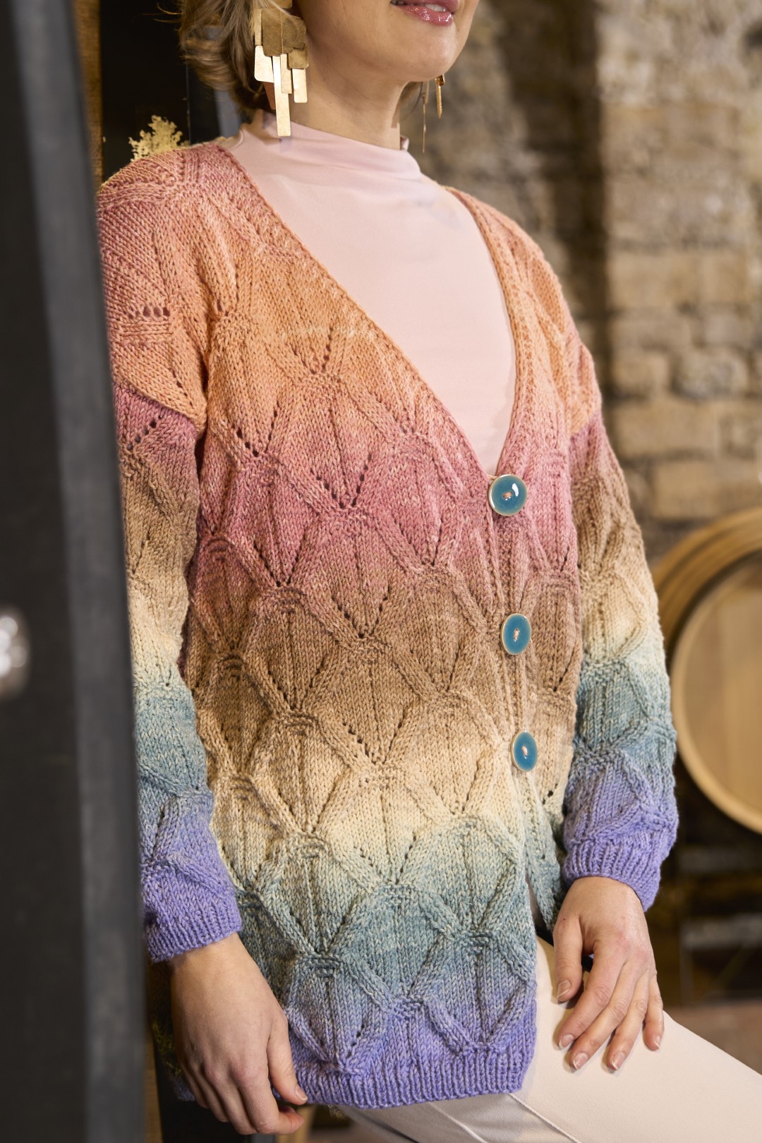 Artikelbild 4 des Artikels “Jacke im Ajourmuster aus Pro Lana 1-2-3 Ideen Merino “