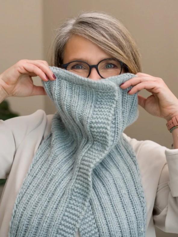 Artikelbild 4 des Artikels “Offener Loop-Schal im Rippenmuster aus Alta Moda Cashmere 16 (Tanja Steinbach) “