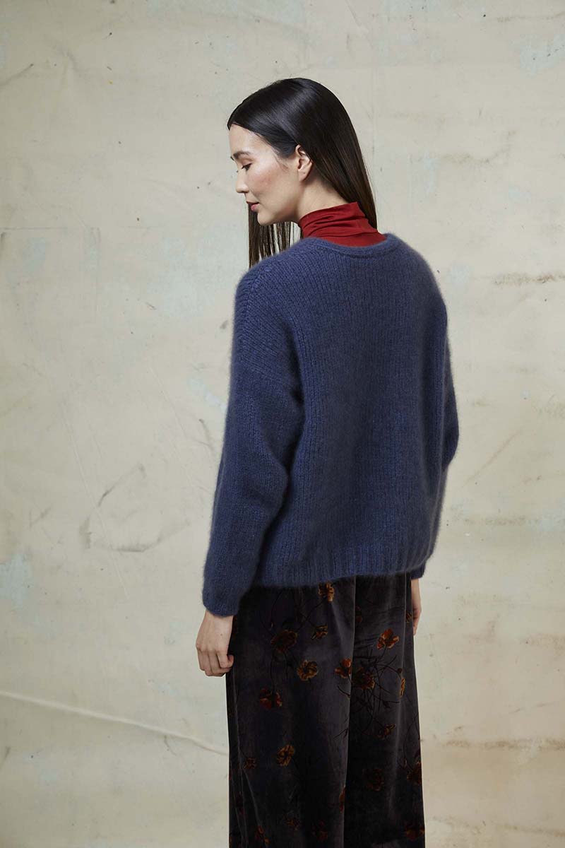 Artikelbild 5 des Artikels “Cardigan Jasmin aus Cashmere Light 950.0006 - Royalblau | S-M (275g)“