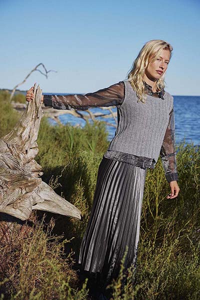 Artikelbild 6 des Artikels “Lang Yarns Punto 94 Cashmere Extra Lace “
