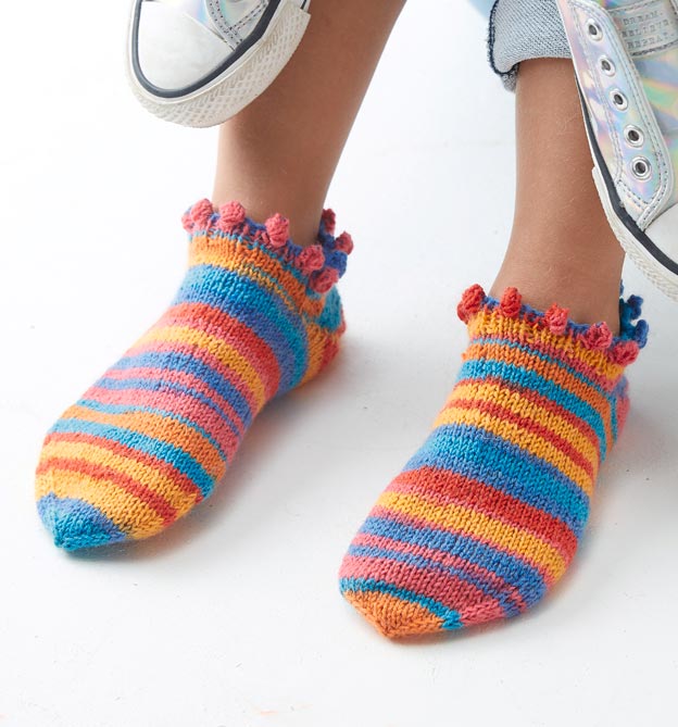 Artikelbild 7 des Artikels “TOPP  Sneakersocken stricken mit Wow-Effekt “