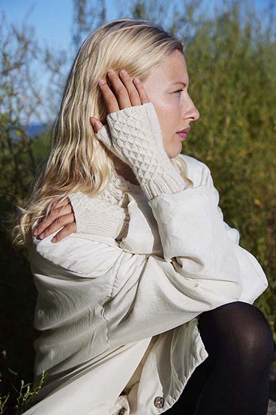 Artikelbild 8 des Artikels “Lang Yarns Punto 94 Cashmere Extra Lace “